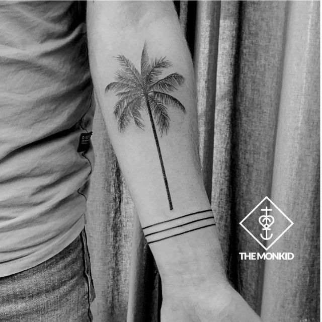 three stripe #wristband with a #fineline #palmtreetattoo ⁠
⁠
⁠
⁠
#themonkid #themonkidtattoo #tattooartist  #tattooist #tätowierer  #tatuador #tattoo #tattoos  #tätowierung #tätowierungen #tatuagem #tatuagens #ttt #tattooart  #inked #tinta #linework  #blackwork  #fineline #tinytattoo #minitattoos  #minimaltattoos  #flashdesign #porto #cedofeita #portotattoo #tattooporto